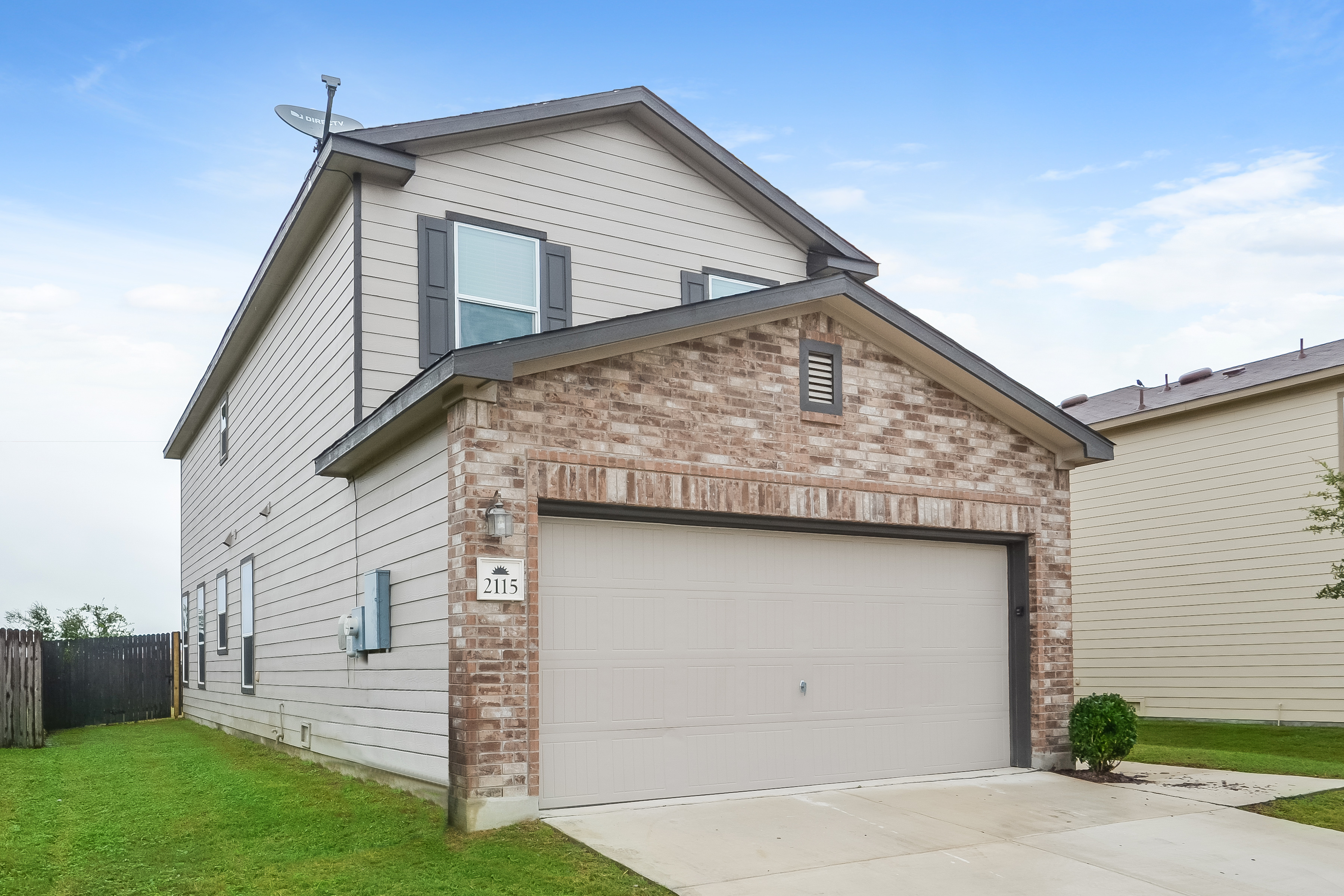 2115 Sundrop Bay San Antonio, TX 78224